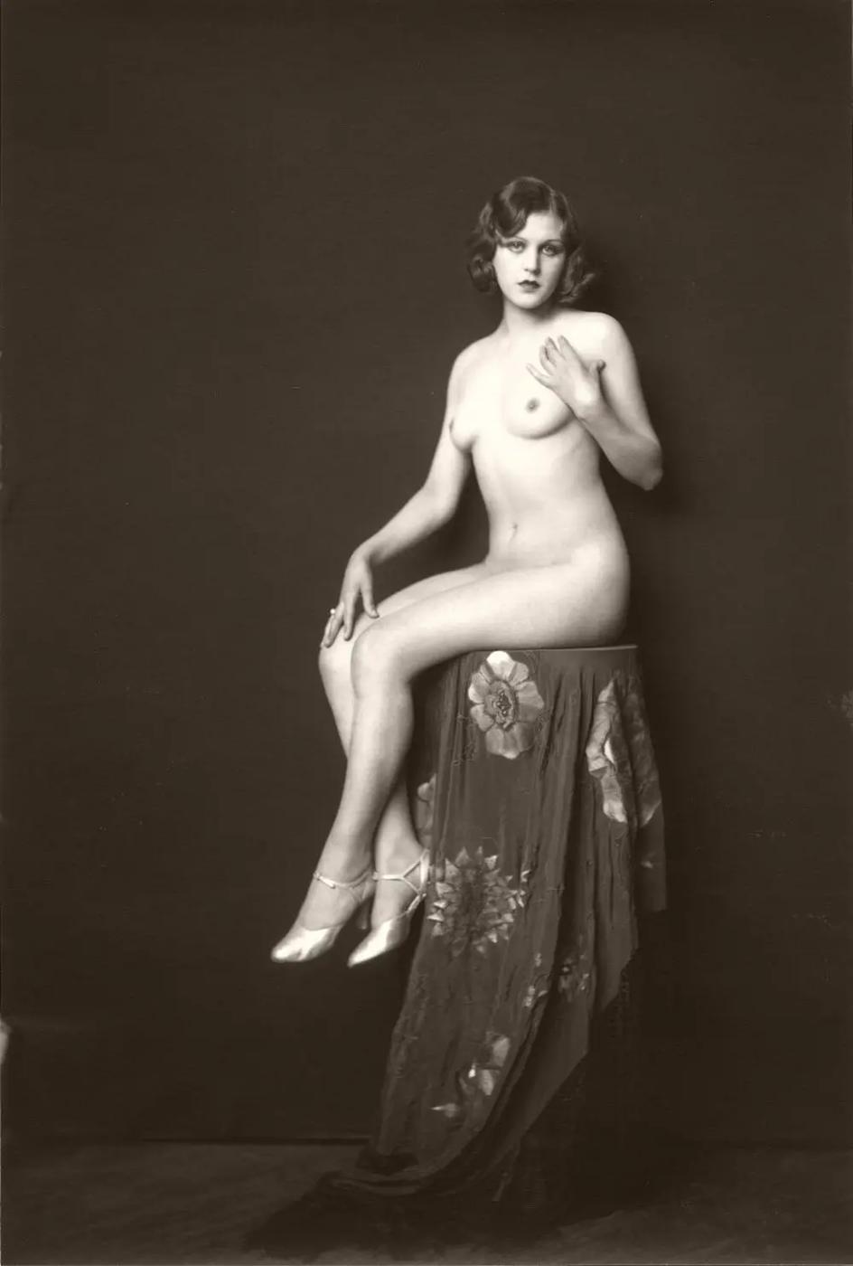 Alfred Cheney Johnston (or attributed to) nude study