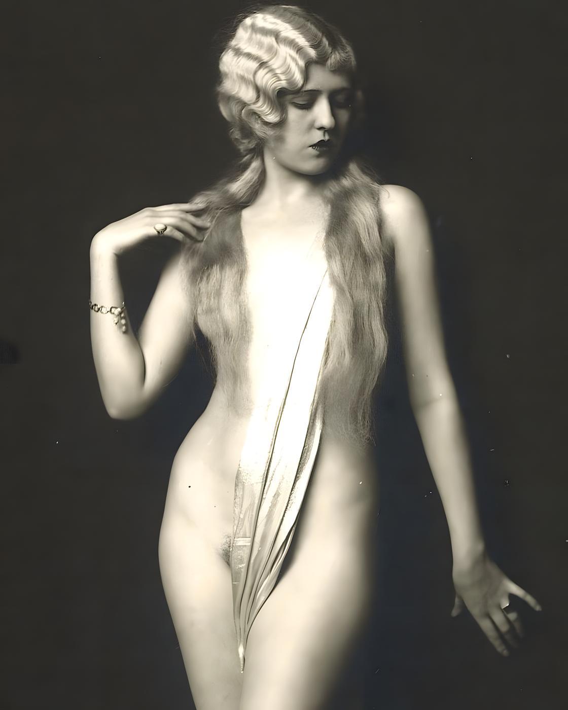 Alfred Cheney Johnston (or attributed to) nude study