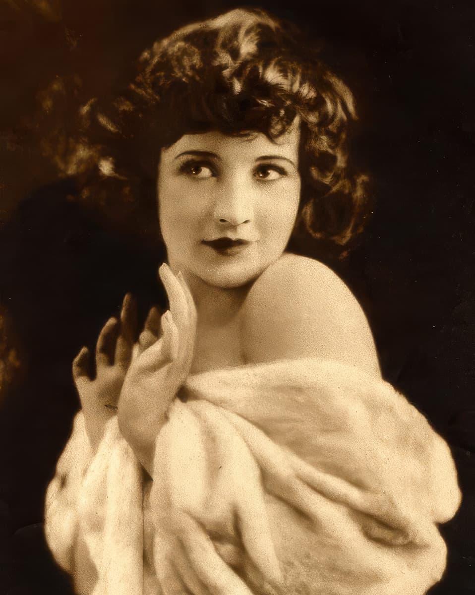 Portrait of silent film actress Betty Compson by Alfred Cheney Johnston, 1920