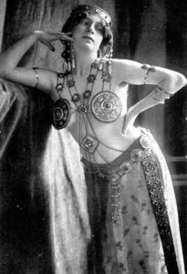Mlle. Hero as Salome