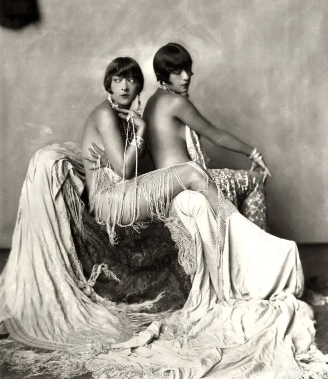 Portrait of dancers the Dolly Sisters by Alfred Cheney Johnston, 1924