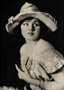 Portrait of silent film actress Elaine Hammerstein by Alfred Cheney Johnston, 1919