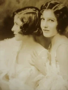 Portrait of actresses the Fairbanks Twins by Alfred Cheney Johnston, 1922