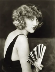 Portrait of actress Helen Lee Worthing by Alfred Cheney Johnston.